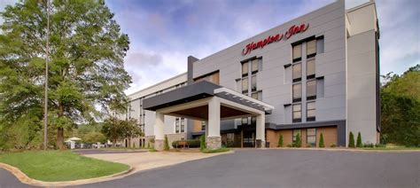 hampton inn birmingham airport.